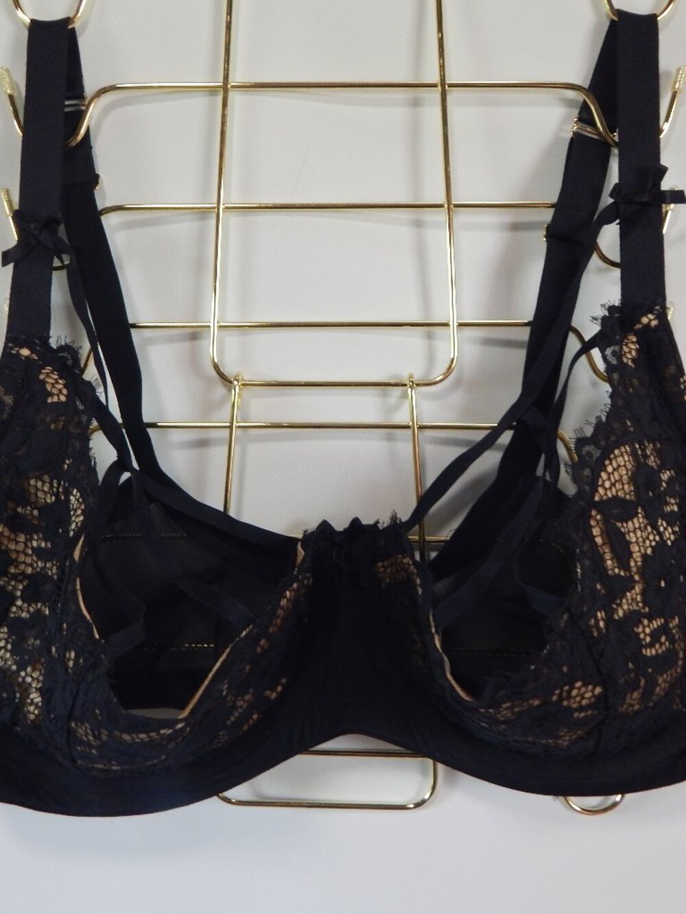 Cacique Quarter Cup Lace Bra with Front Straps Size 42DDD